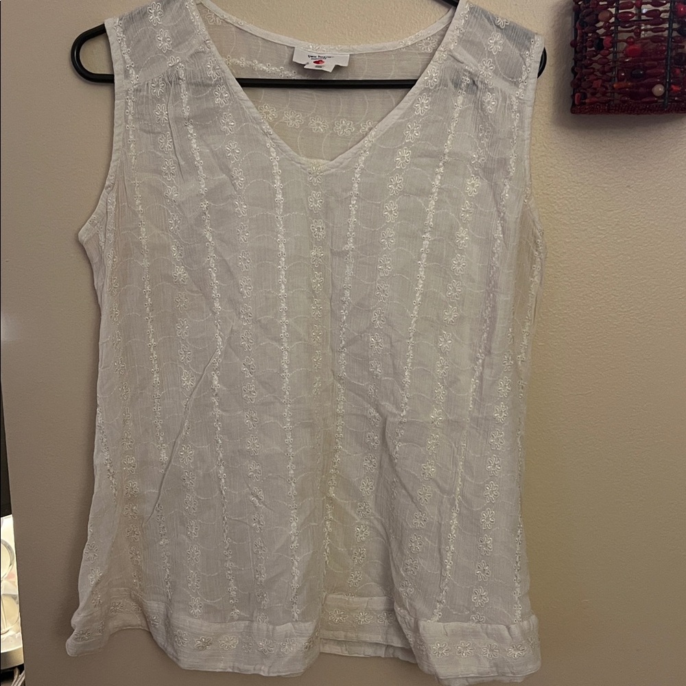 Two Hearts Maternity white embroidered Sleeveless Tank Top  XL